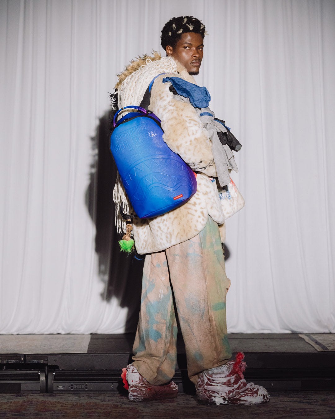 SHARK CENTRAL ALL STAR (BLUE IRIDESCENT) BACKPACK