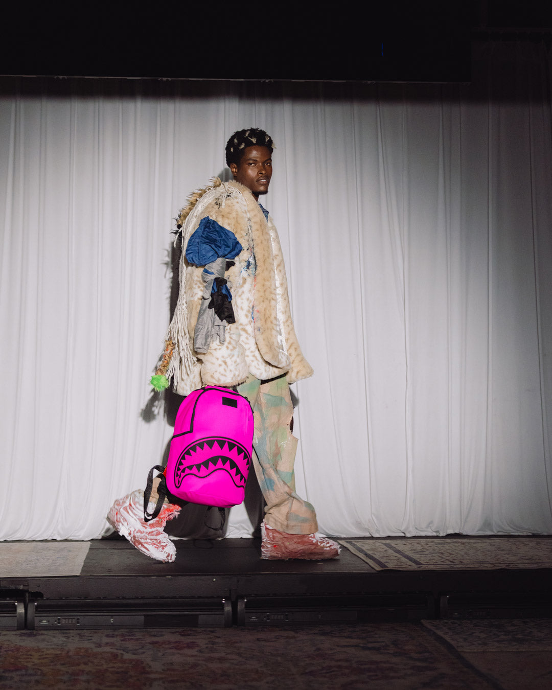 SHARK CENTRAL 2 PINK CODE BACKPACK