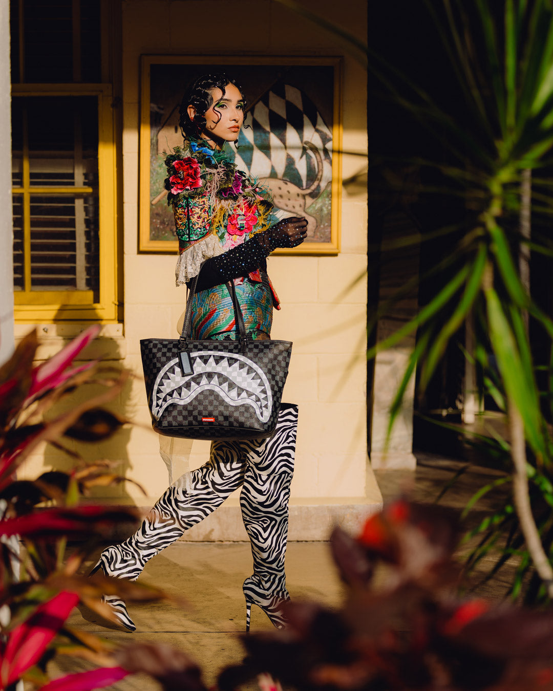 NOIR FANG TOTE