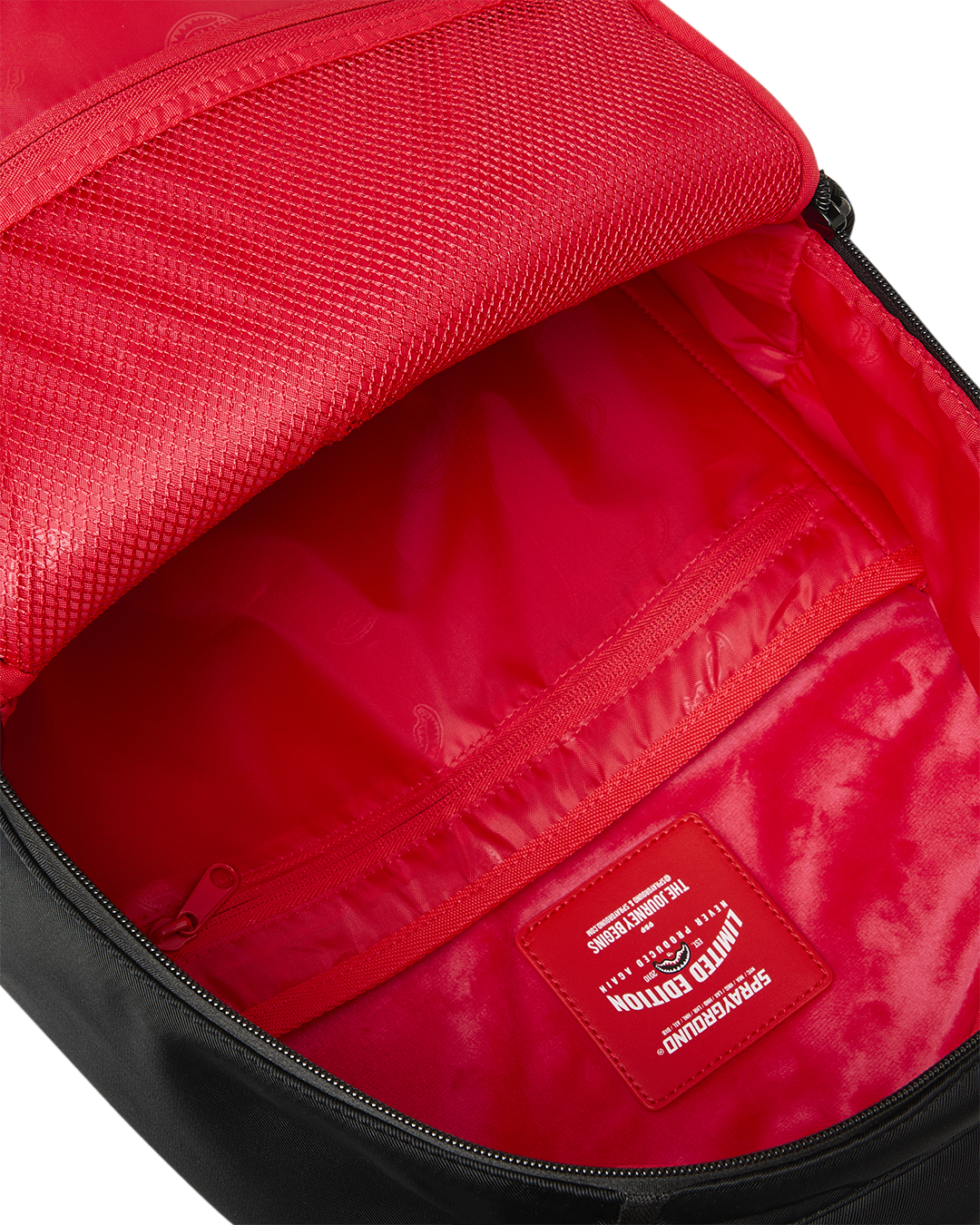 SHARK CENTRAL 2 BEYOND BACKPACK