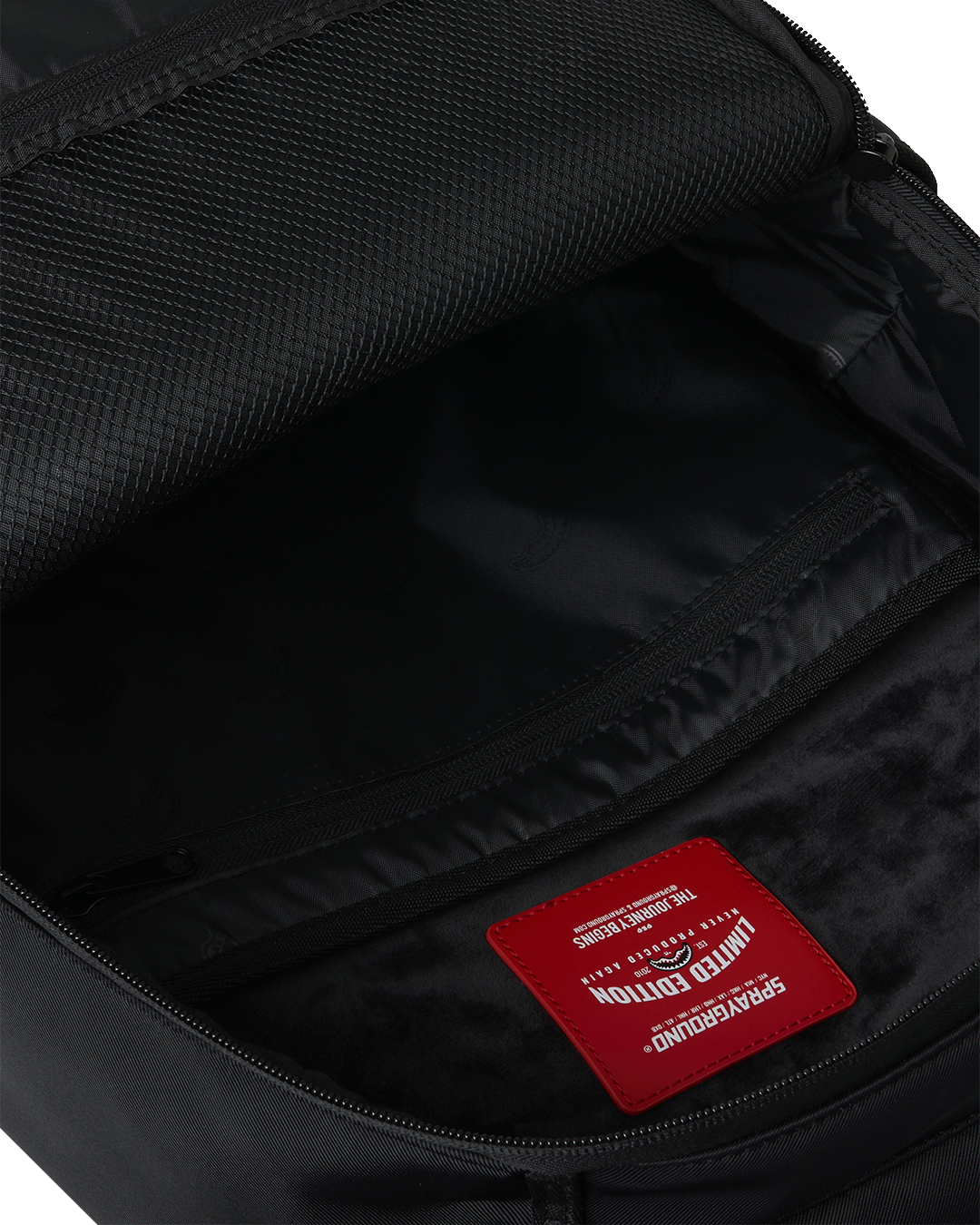 SHARK CENTRAL 2.0 BEYOND TIME BACKPACK