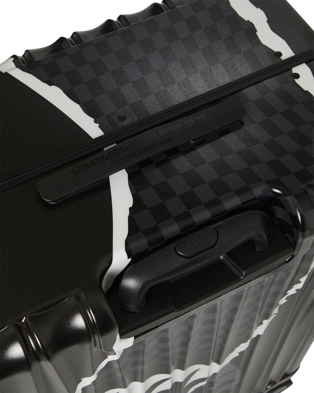 SHARK SLASH FULL-SIZE LUGGAGE